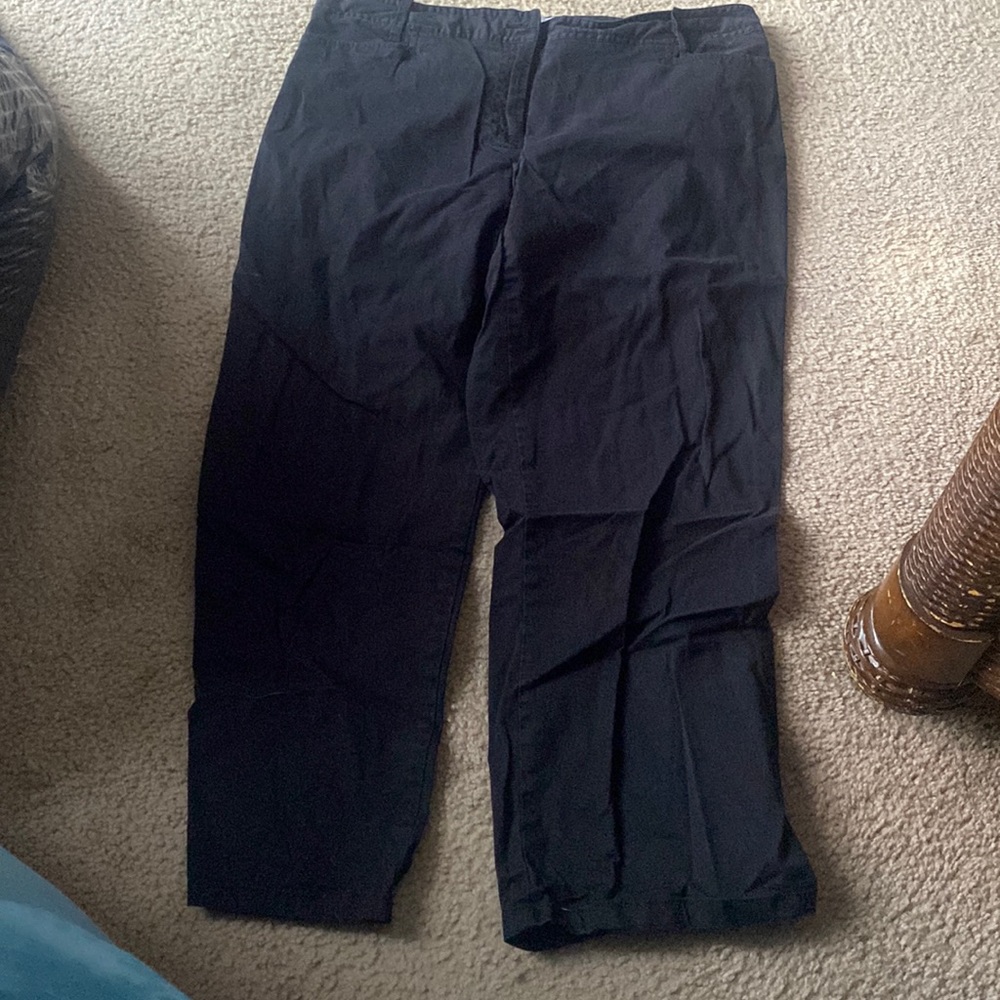 Cropped black pants